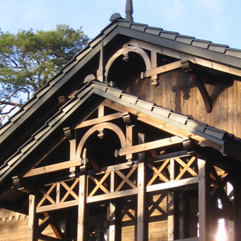 Drewniany dach domu
